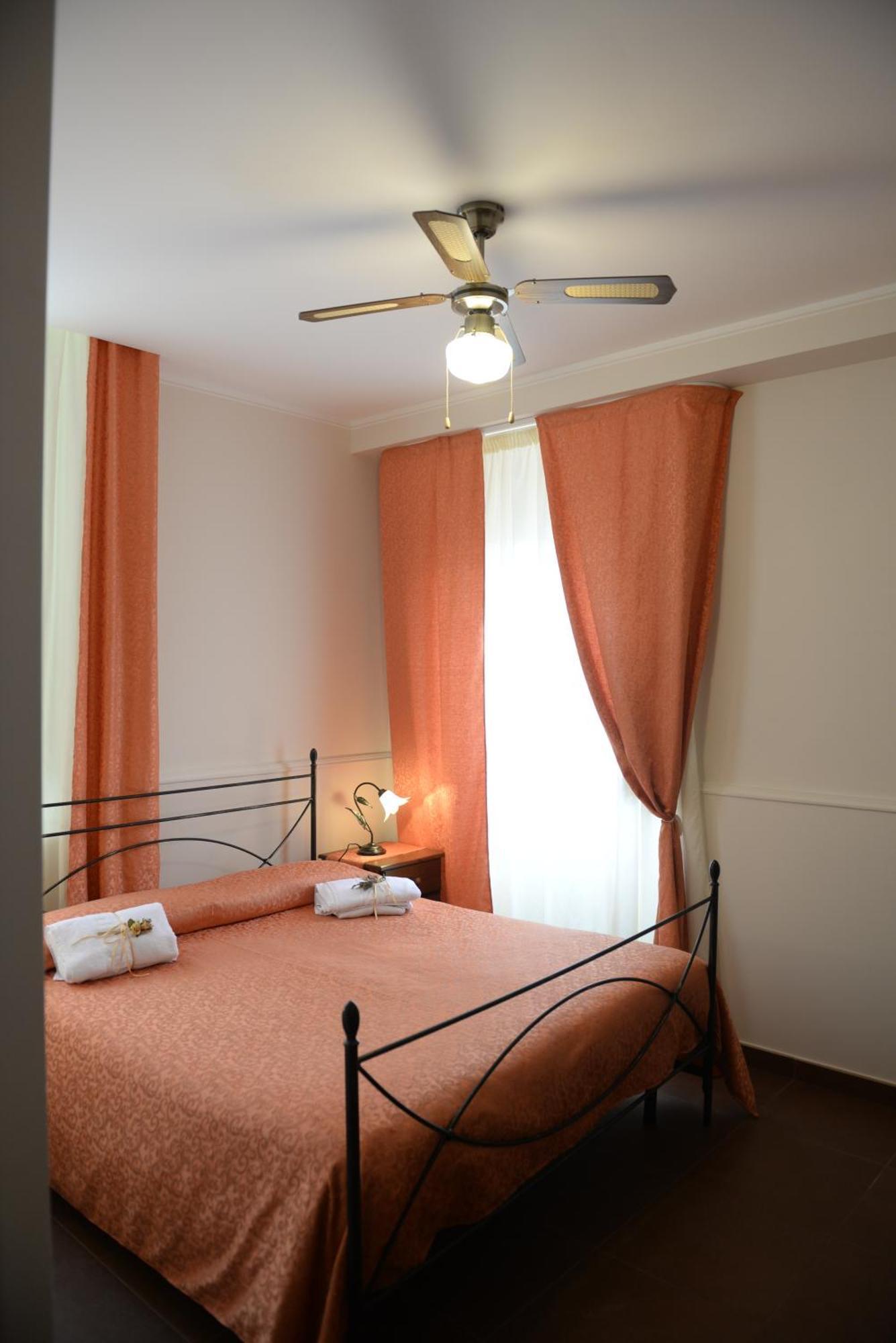 B&B San Leonardo Mascali Exteriér fotografie